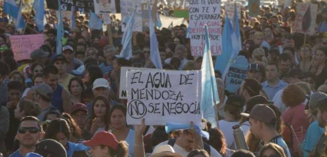 Protestas en Mendoza por la modificación de la ley de minería